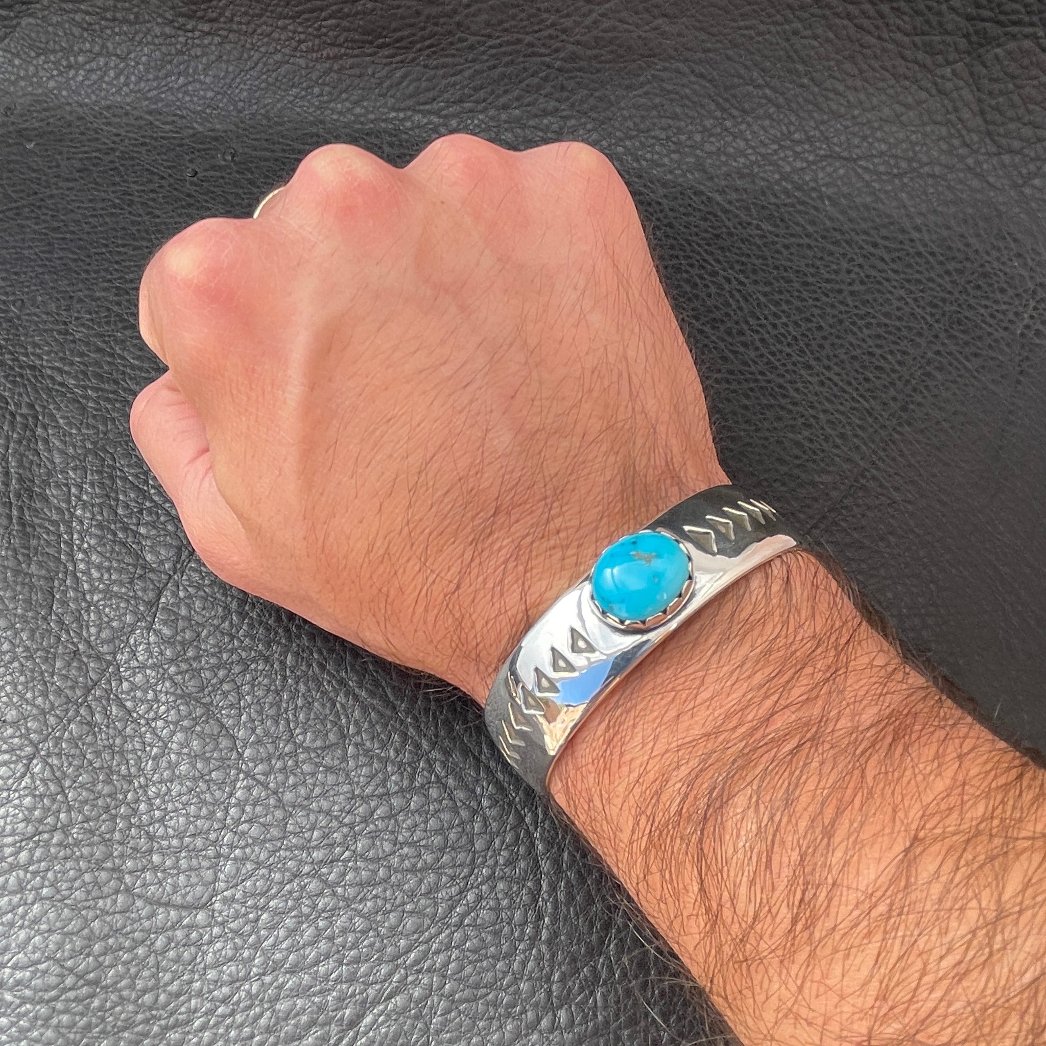 L Momentum Bracelet w/Kingman TQ