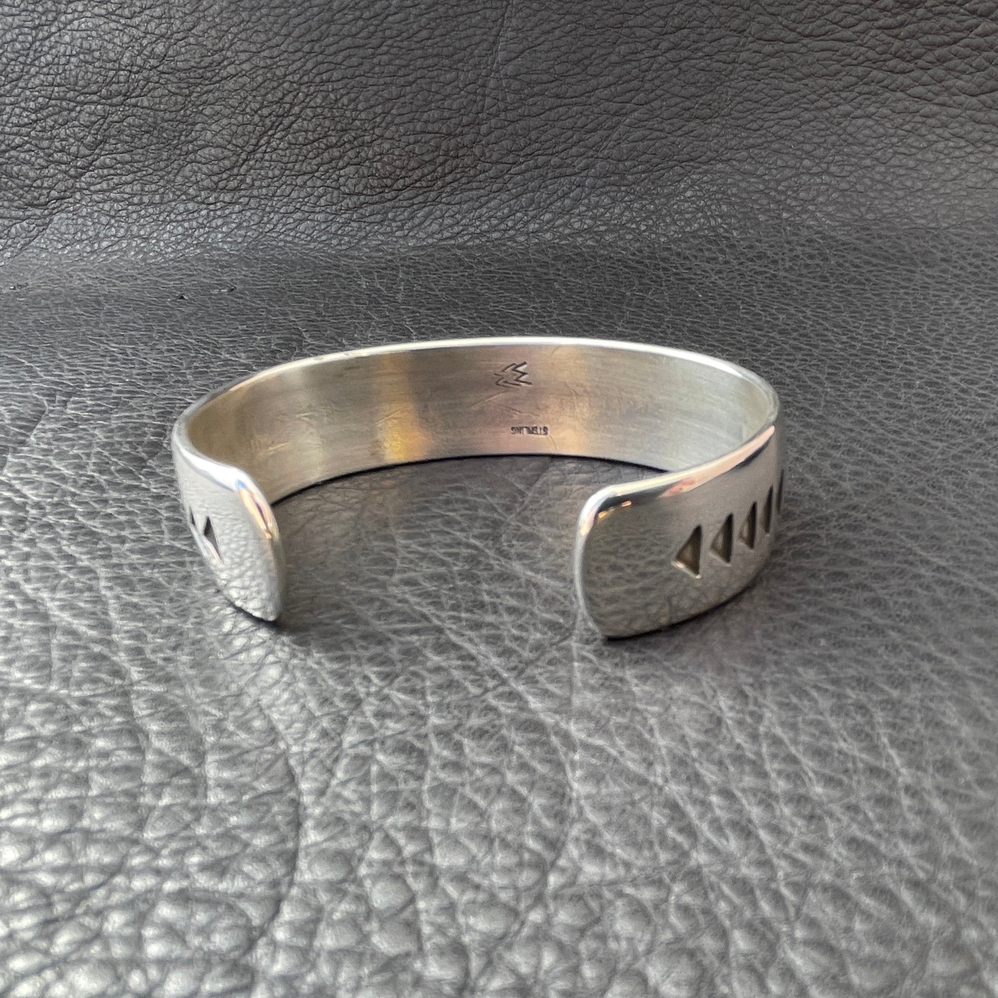 L Momentum Bracelet