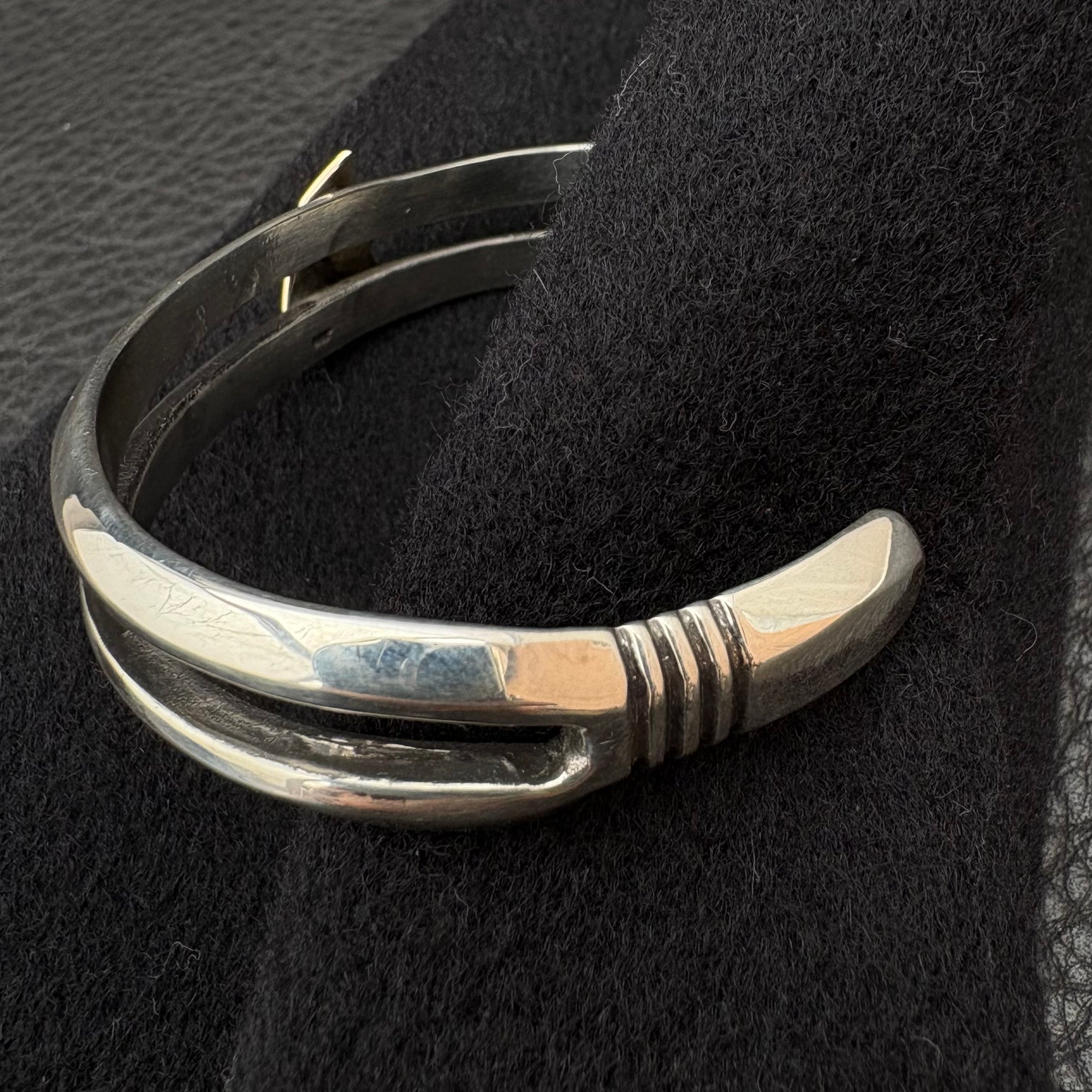 M Split Bracelet w/Gold Star
