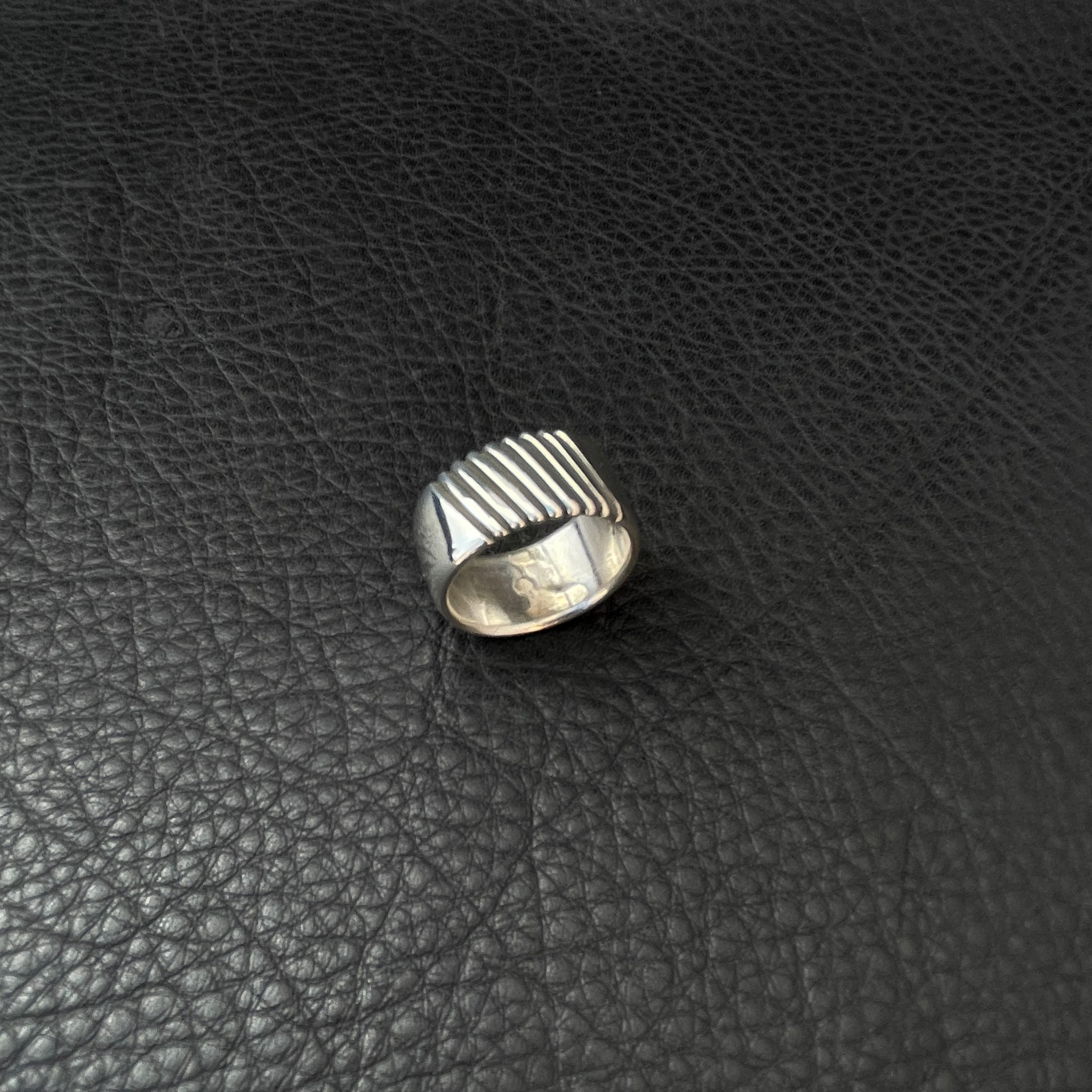Linework Ring #11.5