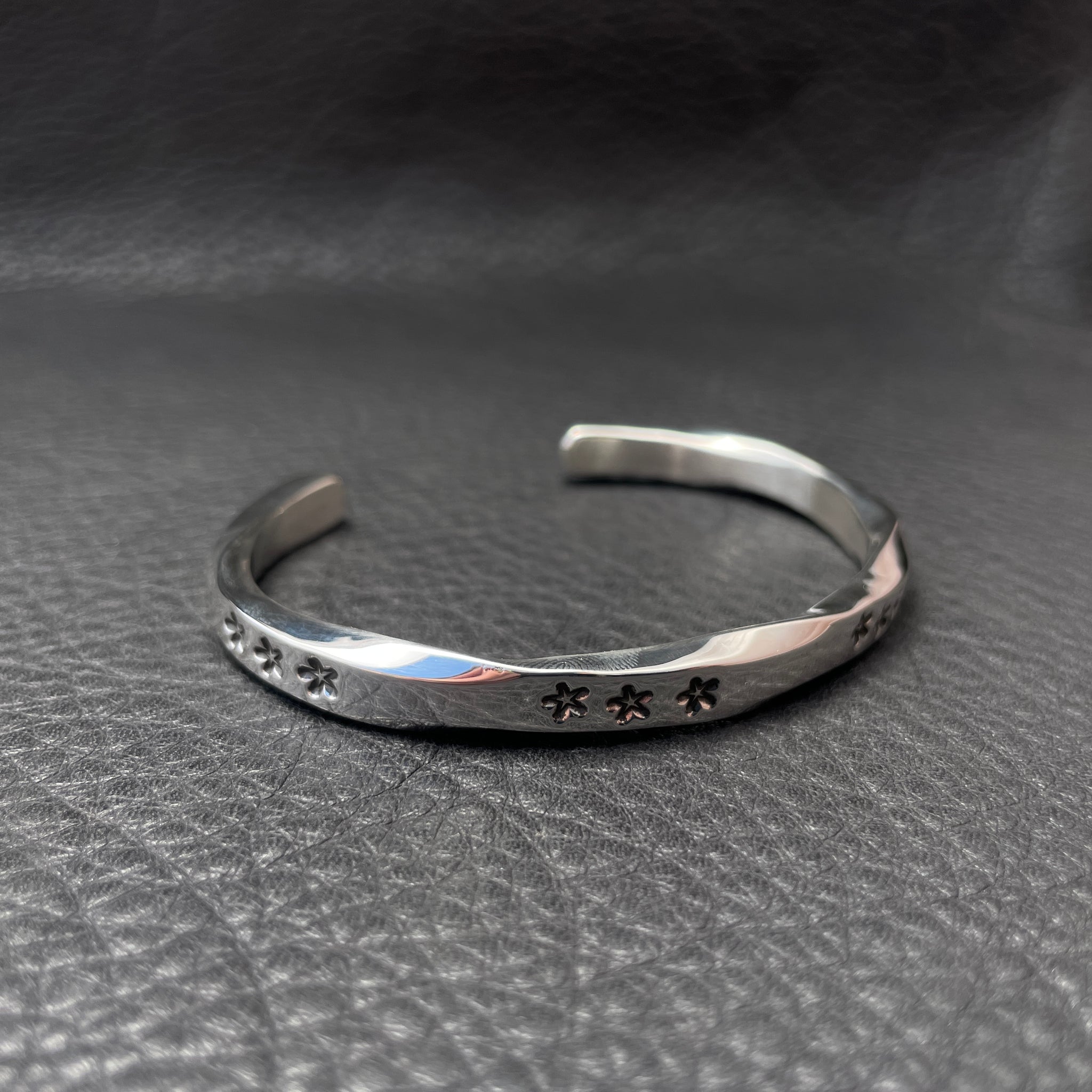 L-XL Star Flow Bracelet
