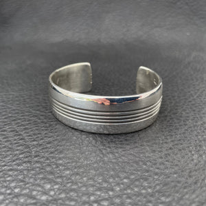 4-Line Cuff